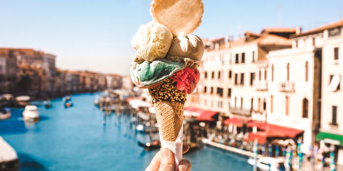 gelato in the sun in Italy