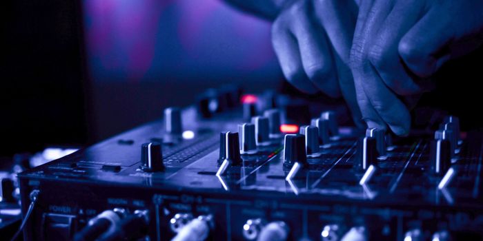We're hosting an exclusive DJ set for UCC students and there are class prizes to be won
